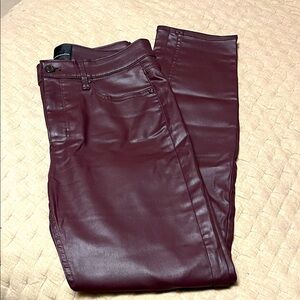 Women's Burgundy faux leather jeans . Skinny . Size 8
